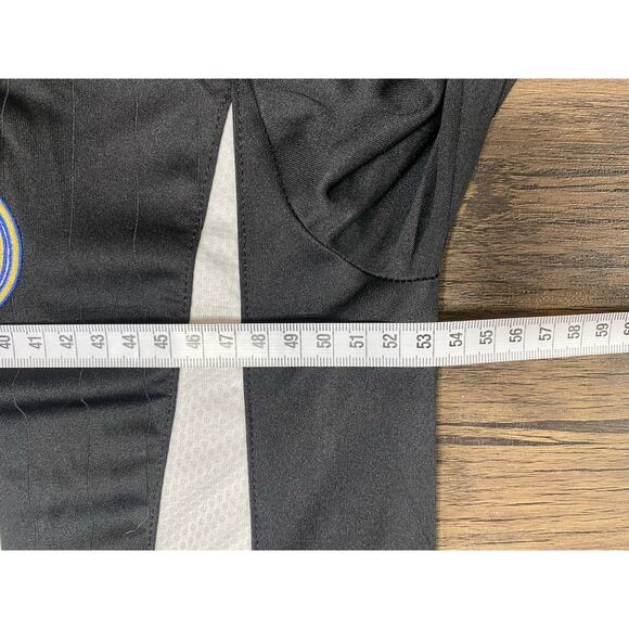 Real Madrid | Men’s Medium Retro Long-Sleeve Jersey - Picture 4 of 7